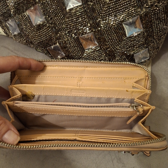 Coach Accordion Zip Wallet with Dangling Heart Charm in Signature Jacquard. - Picture 11 of 12